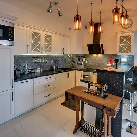 Lodz4rent - Premium 9,7 - Manufaktura - Garaz - Ziemia Obiecana 2026 *