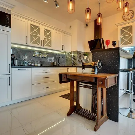 Lodz4rent - Klimatyzacja - Premium 9,7 - Manufaktura - Garaż - Audioriver 2026 Apartament *