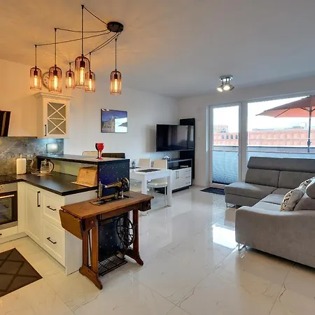 Lodz4rent - Klimatyzacja - Premium 9,7 - Manufaktura - Garaż - Audioriver 2026 Apartament *