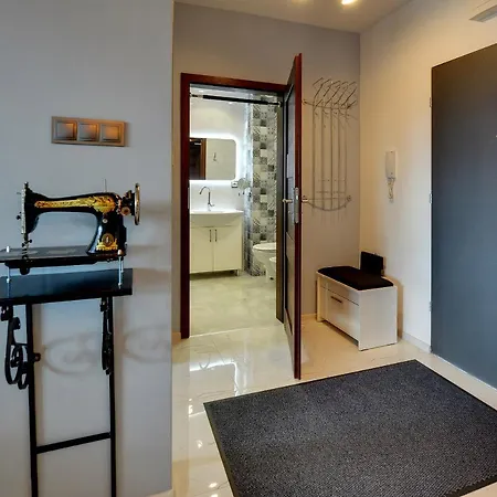Apartament Lodz4rent - Klimatyzacja - Premium 9,7 - Manufaktura - Garaż - Audioriver 2026 Łódź