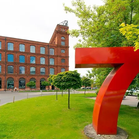 Lodz4rent - Klimatyzacja - Premium 9,7 - Manufaktura - Garaż - Audioriver 2026 Apartament *