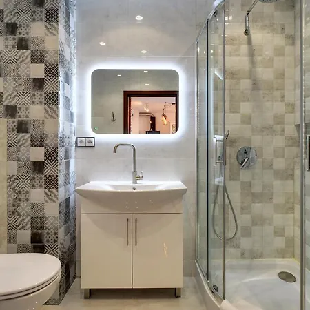 Apartament Lodz4rent - Klimatyzacja - Premium 9,7 - Manufaktura - Garaż - Audioriver 2026 *