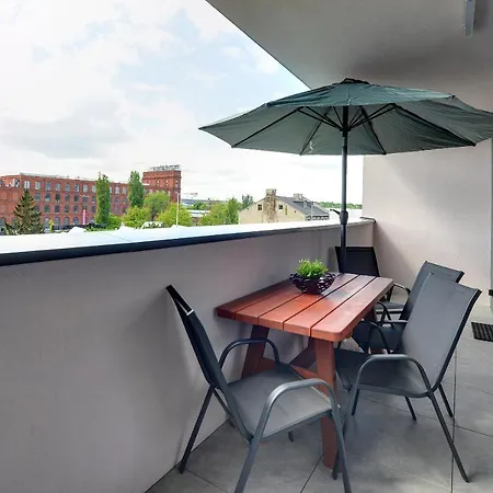 Apartament Lodz4rent - Klimatyzacja - Premium 9,7 - Manufaktura - Garaż - Audioriver 2026