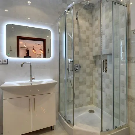Lodz4rent - Klimatyzacja - Premium 9,7 - Manufaktura - Garaż - Audioriver 2026 Apartament