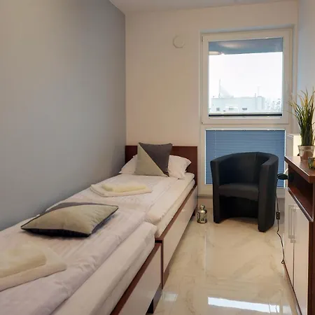 Lodz4rent - Klimatyzacja - Premium 9,7 - Manufaktura - Garaż - Audioriver 2026