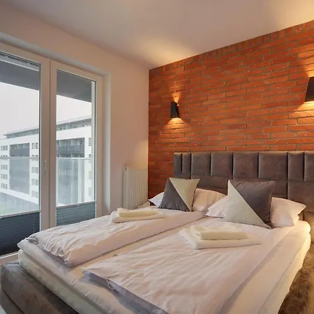 Lodz4rent - Klimatyzacja - Premium 9,7 - Manufaktura - Garaż - Audioriver 2026 Łódź