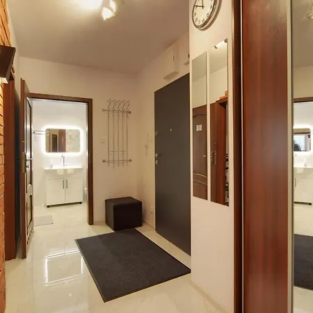 Lodz4rent - Klimatyzacja - Premium 9,7 - Manufaktura - Garaż - Audioriver 2026 Apartament *