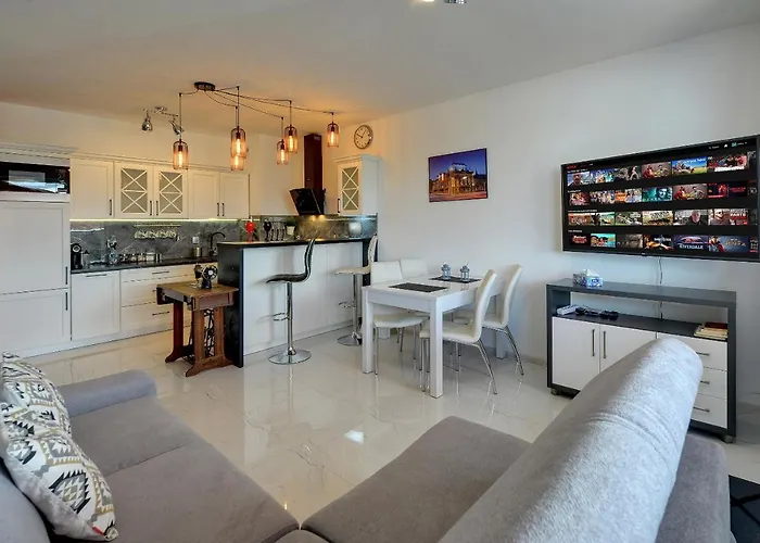 شقة Lodz4rent - Premium 9,7 - Manufaktura - Garaz - Ziemia Obiecana 2026 *