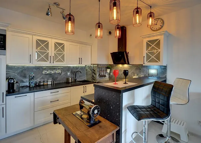 شقة Lodz4rent - Premium 9,7 - Manufaktura - Garaz - Ziemia Obiecana 2026 وودج