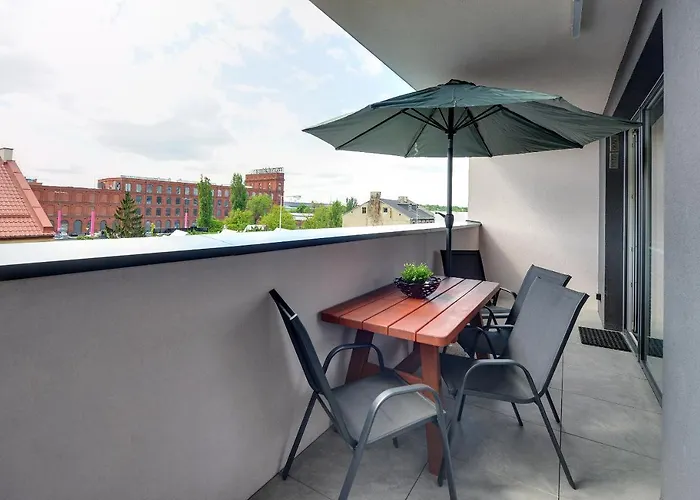 شقة Lodz4rent - Premium 9,7 - Manufaktura - Garaz - Ziemia Obiecana 2026