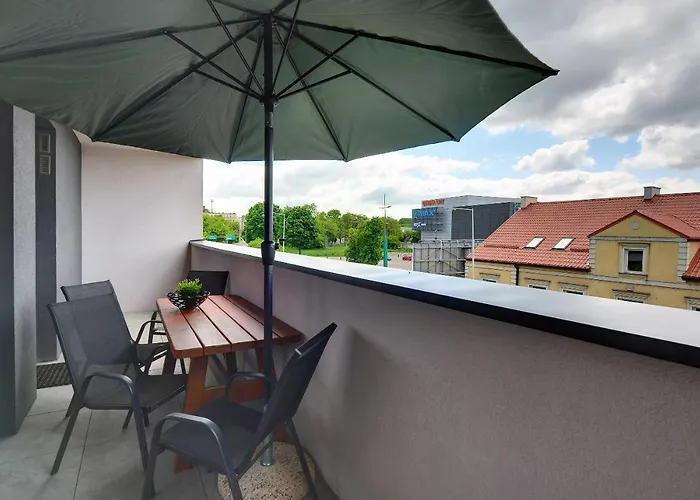 شقة Lodz4rent - Premium 9,7 - Manufaktura - Garaz - Ziemia Obiecana 2026 *