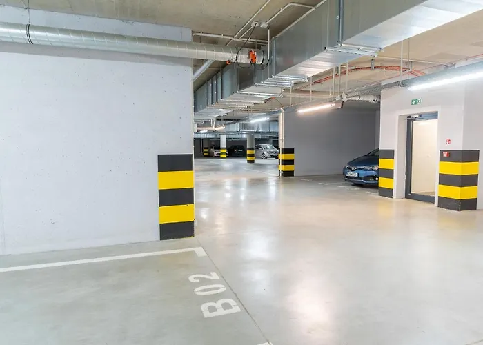 Lodz4rent - Premium 9,7 - Manufaktura - Garaz - Ziemia Obiecana 2026 شقة