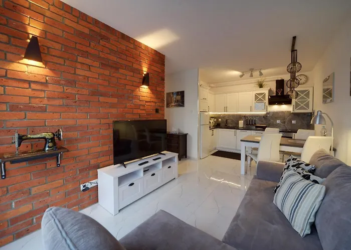 شقة Lodz4rent - Premium 9,7 - Manufaktura - Garaz - Ziemia Obiecana 2026 *