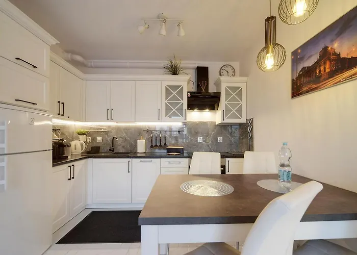 Lodz4rent - Premium 9,7 - Manufaktura - Garaz - Ziemia Obiecana 2026 شقة وودج