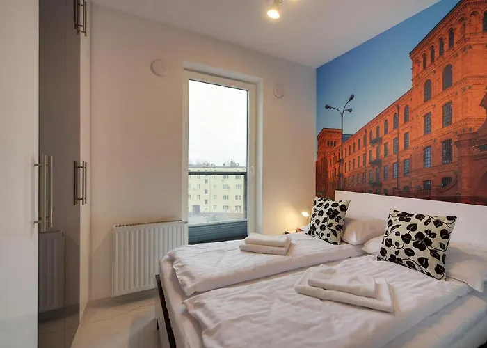 Lodz4rent - Premium 9,7 - Manufaktura - Garaz - Ziemia Obiecana 2026 شقة *