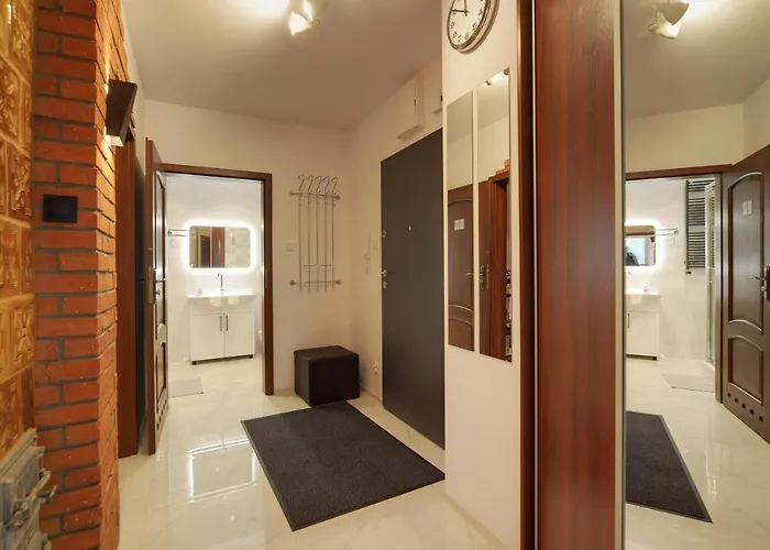 Lodz4rent - Premium 9,7 - Manufaktura - Garaz - Ziemia Obiecana 2026 شقة *